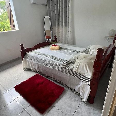 Jodi Apartment Sainte-Rose Bagian luar foto
