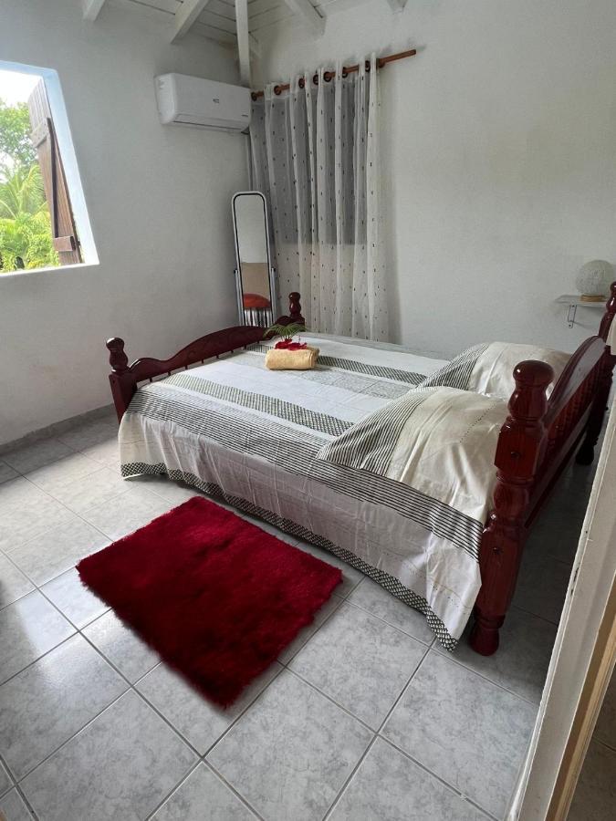 Jodi Apartment Sainte-Rose Bagian luar foto